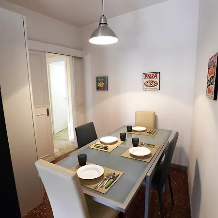 Casa Pigafetta - Piramide Roma